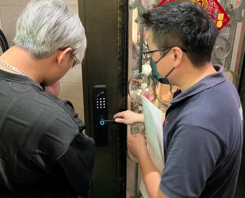 客戶電子鎖遇到問題，協助完成並建立信任感而再次回購
